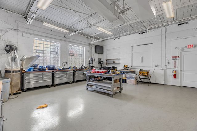 More Photos Of 13920 E 9 Mile Rd, Warren Warehouse For Lease