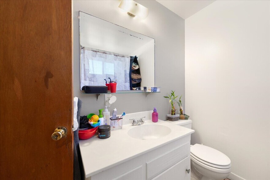 More Photos Of 236 Haas Ave, San Leandro Apartments For Sale