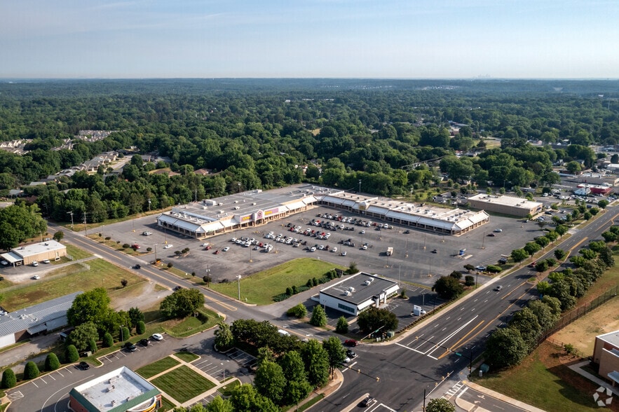 More Photos Of 1807 Cherry Rd, Rock Hill Unknown For Lease