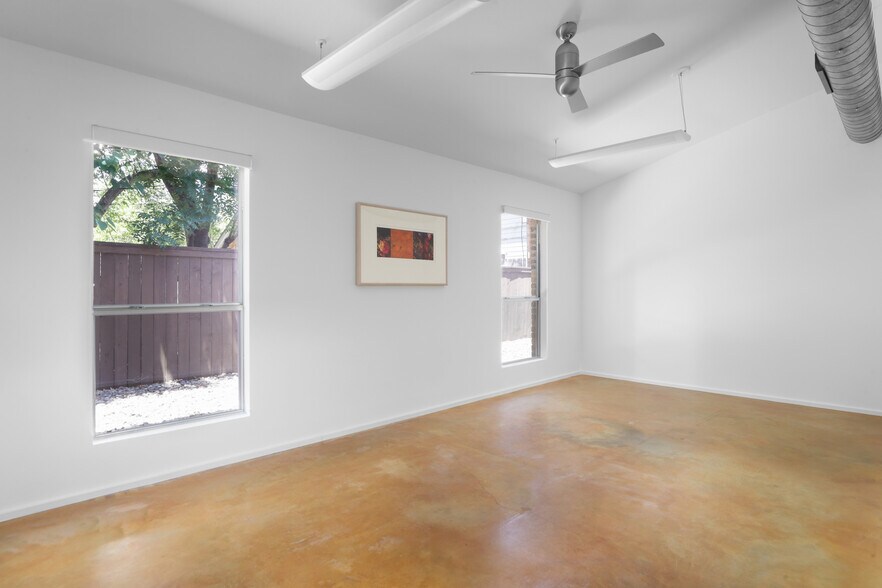 More Photos Of 900 W North Loop Blvd, Austin Loft Creative Space For Sale