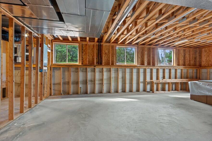 More Photos Of 3210 Post Rd, Stevens Point Office For Lease