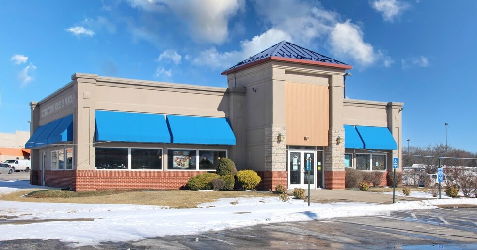 Primary Photo Of 10910 New Halls Ferry Rd, Saint Louis Restaurant For Lease