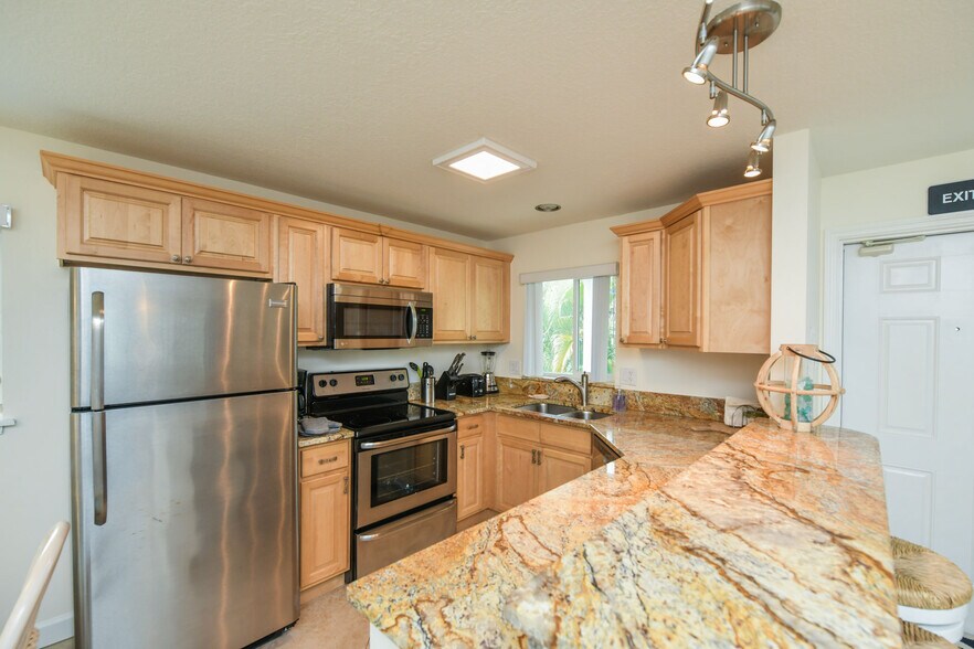 More Photos Of 308 Canal Rd, Siesta Key Apartments For Sale