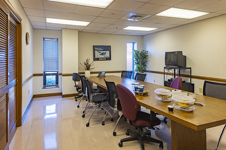 More Photos Of 101 Industrial Dr, Bristol Industrial For Sale