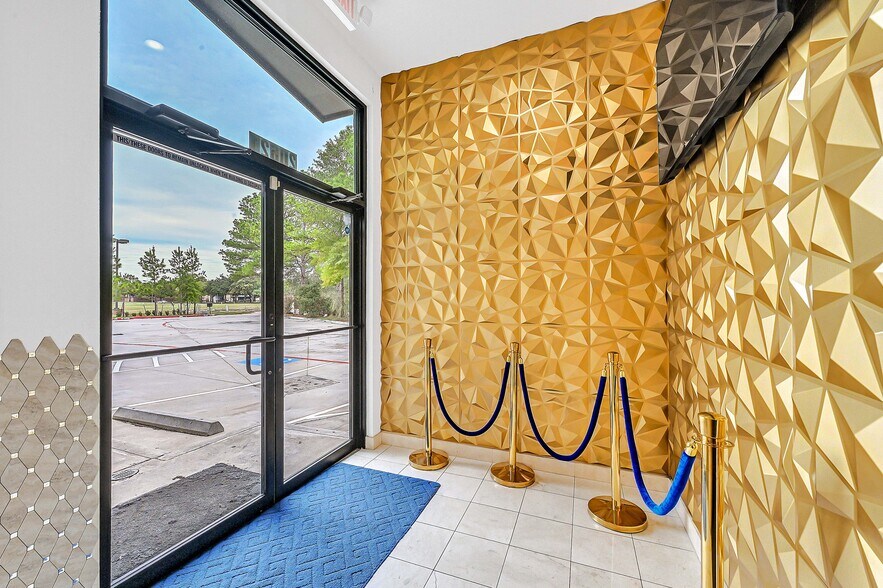 More Photos Of 20621 Westheimer Pky, Katy Freestanding For Sale