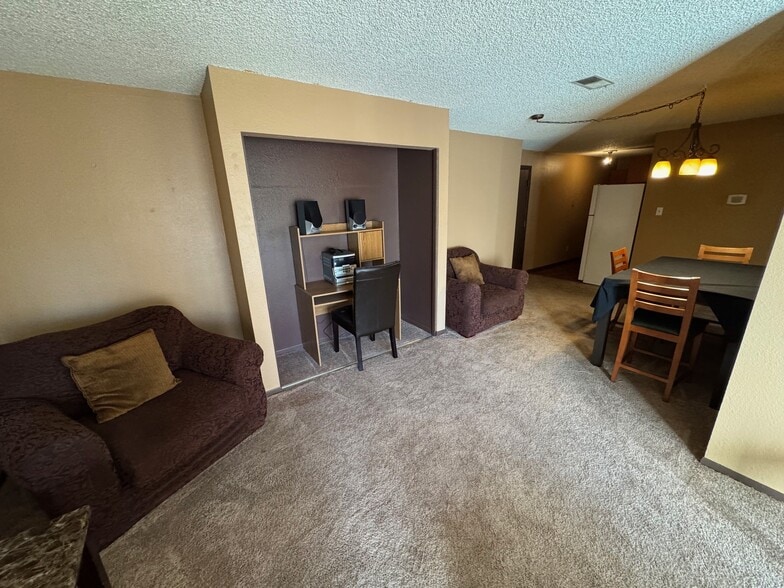More Photos Of 1256 SW Fillmore St, Topeka Apartments For Sale