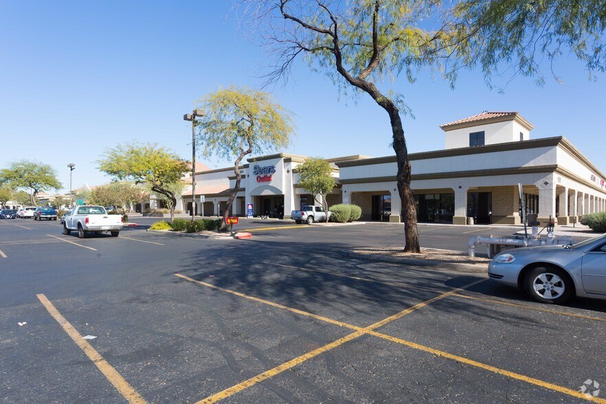 More Photos Of 857 N Val Vista Dr, Gilbert Storefront For Lease