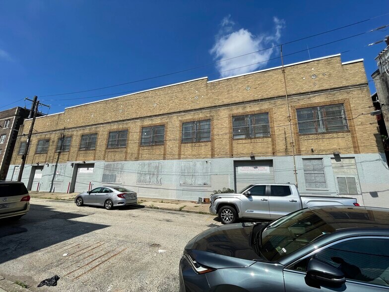 More Photos Of 200 S Hanson St, Philadelphia Warehouse For Sale