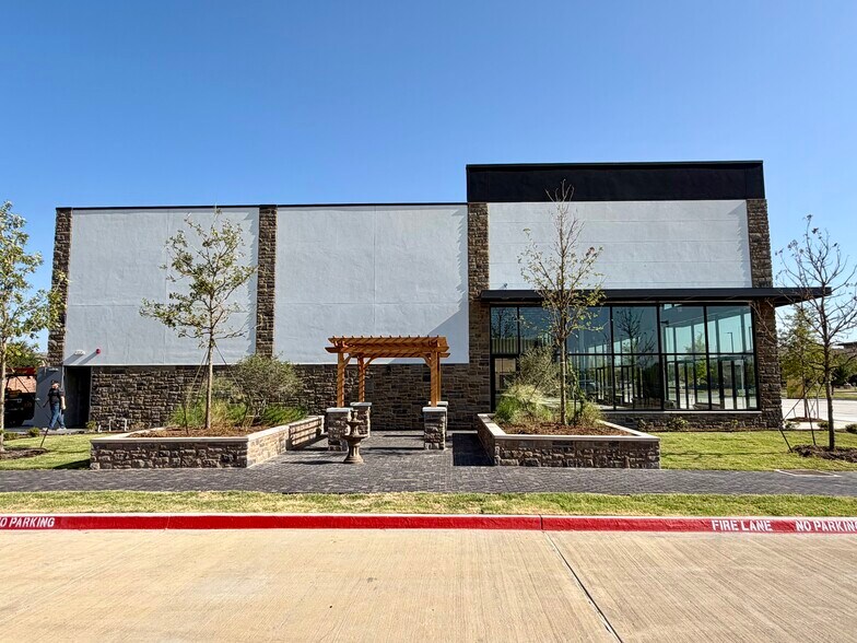 More Photos Of 8401 Judges Way, Frisco Storefront For Lease