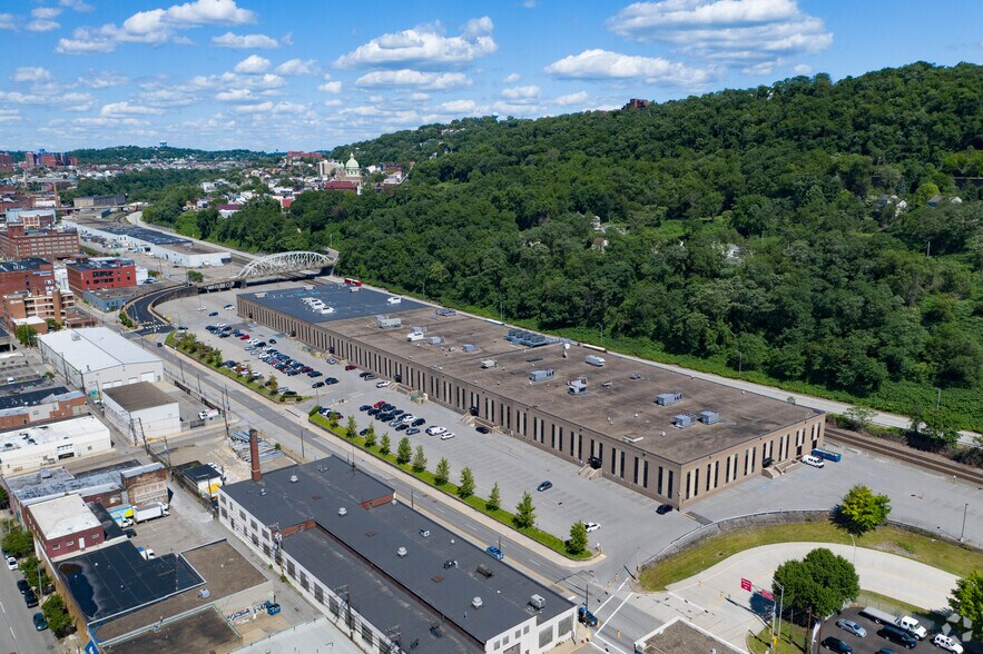 More Photos Of 2600-2800 Liberty Ave, Pittsburgh Office For Lease