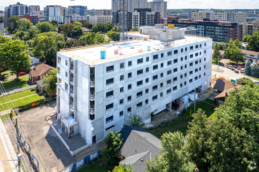 More Photos Of 333 Albert St, Waterloo Apartments For Lease