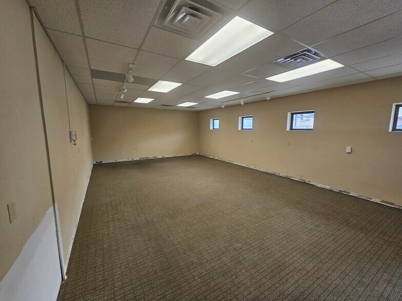 More Photos Of 907 Jackson Blvd, Rapid City Storefront Retail Office For Sale