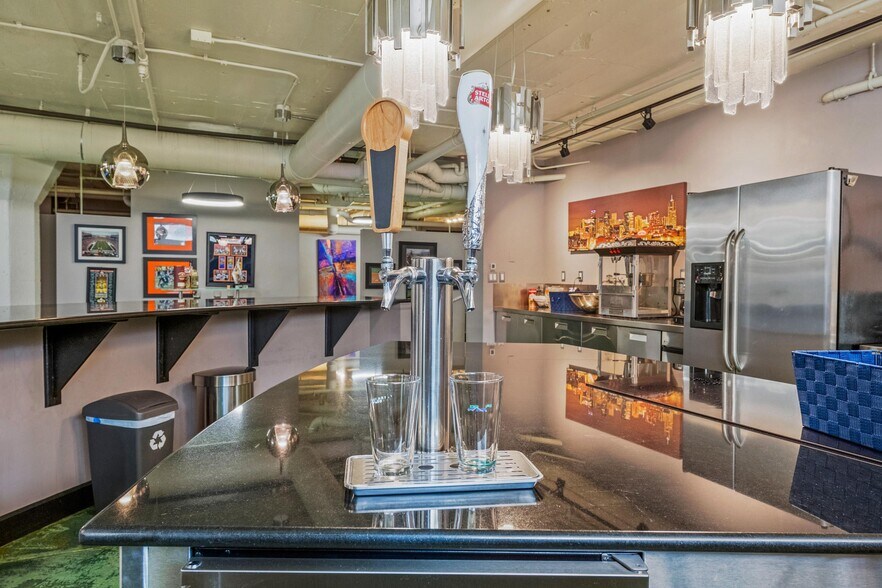 More Photos Of 2000 Arapahoe St, Denver Loft Creative Space For Lease