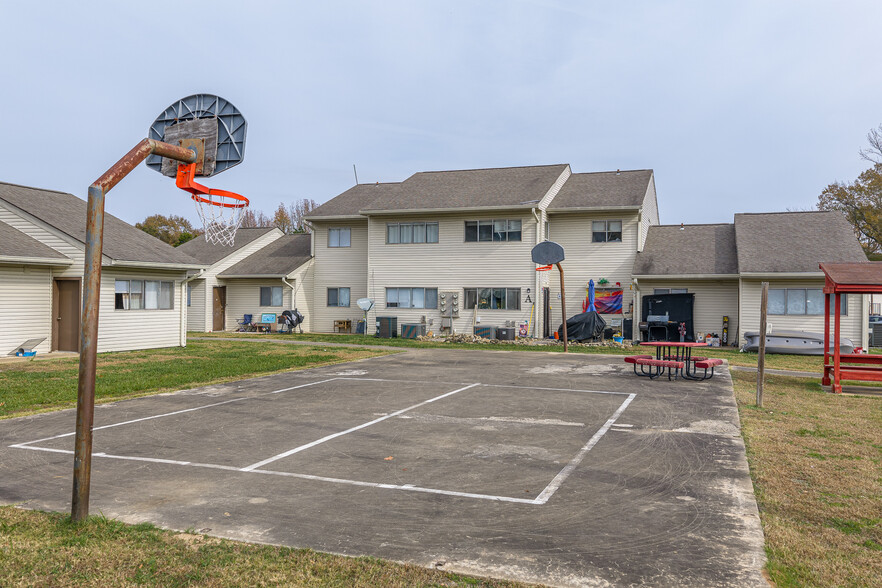 More Photos Of 401 N Cumberland Ave, Russellville Apartments For Sale