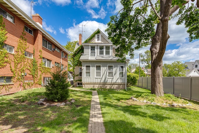 More Photos Of 422 W Wesley St, Wheaton Office For Sale