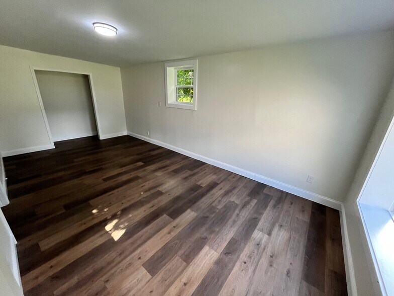 More Photos Of 697 Rhea County Hwy, Dayton Loft Creative Space For Lease
