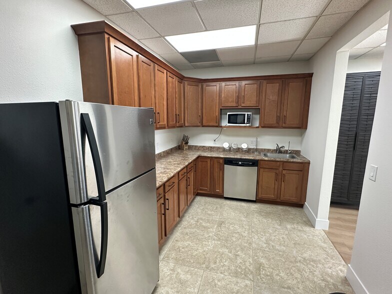 More Photos Of 26381 Crown Valley Pky, Mission Viejo Medical For Lease