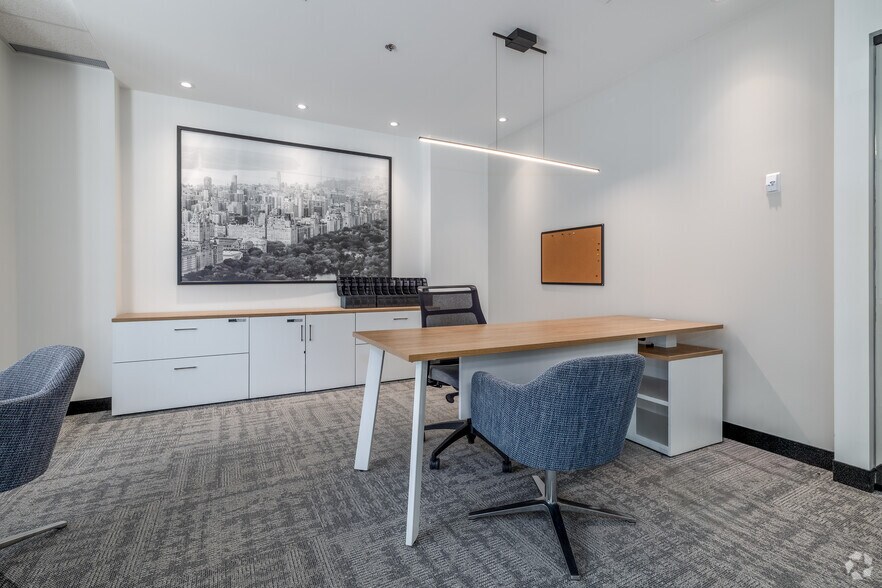 More Photos Of 2150 Rue Sainte-Catherine E, Montréal Apartments For Lease