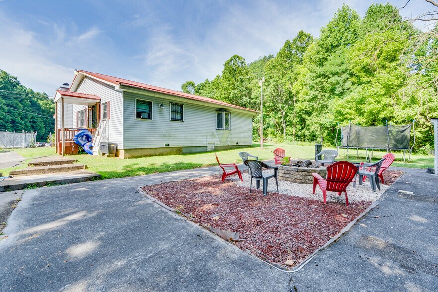 More Photos Of 5560 Highway 19 E, Hampton Manufacturing For Sale