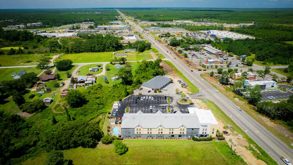 More Photos Of 5177 Southport-Supply Rd, Southport General Retail For Sale