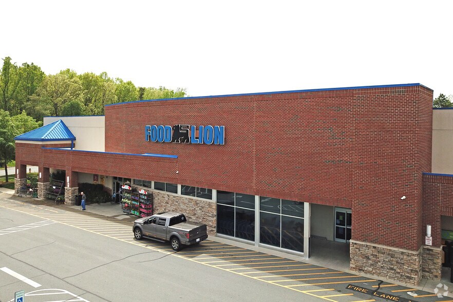 Primary Photo Of 2504-2510 Somerset Center Dr, Winston-Salem Unknown For Lease