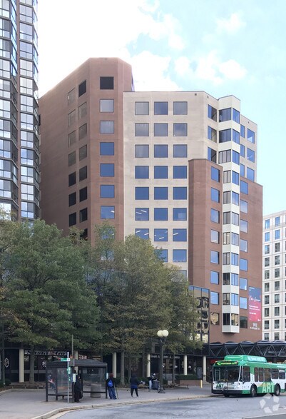 More Photos Of 901 N Stuart St, Arlington Office For Lease