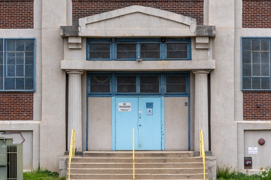 More Photos Of 576 E State St, Trenton Manufacturing For Sale