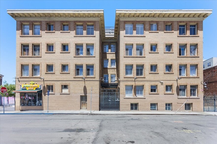 More Photos Of 498 25th St, Oakland Apartments For Sale