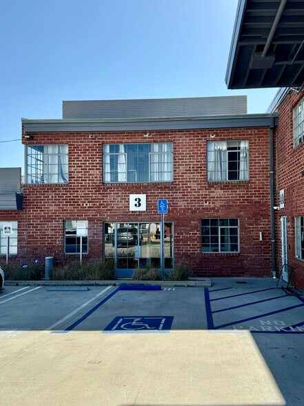 More Photos Of 8500 Steller Dr, Culver City Loft Creative Space For Lease