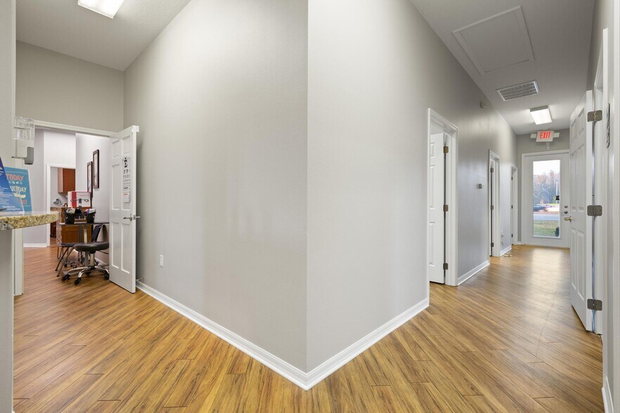 More Photos Of 17929 Hunting Bow Cir, Lutz Healthcare For Sale