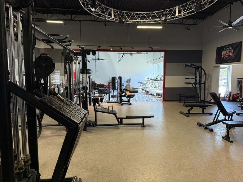 More Photos Of 68120 Tinmar Dr, Saint Clairsville Health Club For Lease