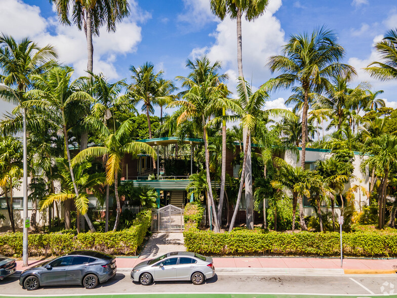 Primary Photo Of 1770 Meridian Ave, Miami Beach Apartments For Sale