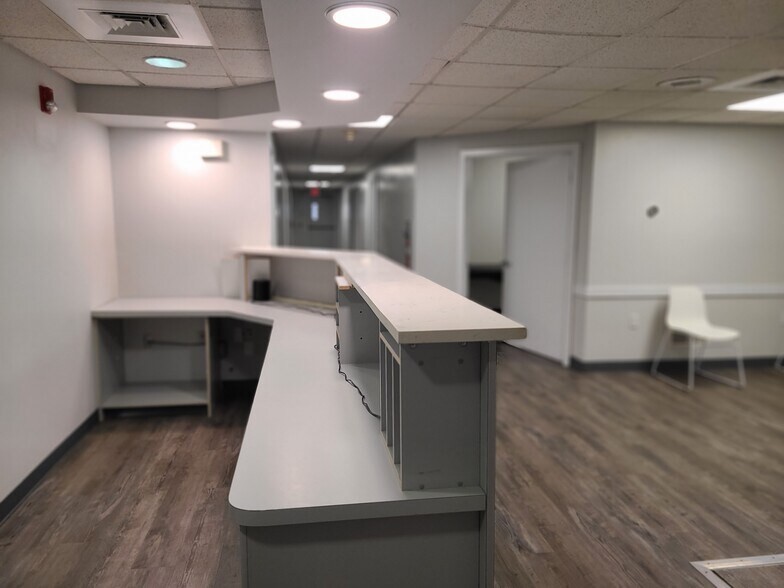 More Photos Of 131 N 5th St, Reading Office Residential For Lease