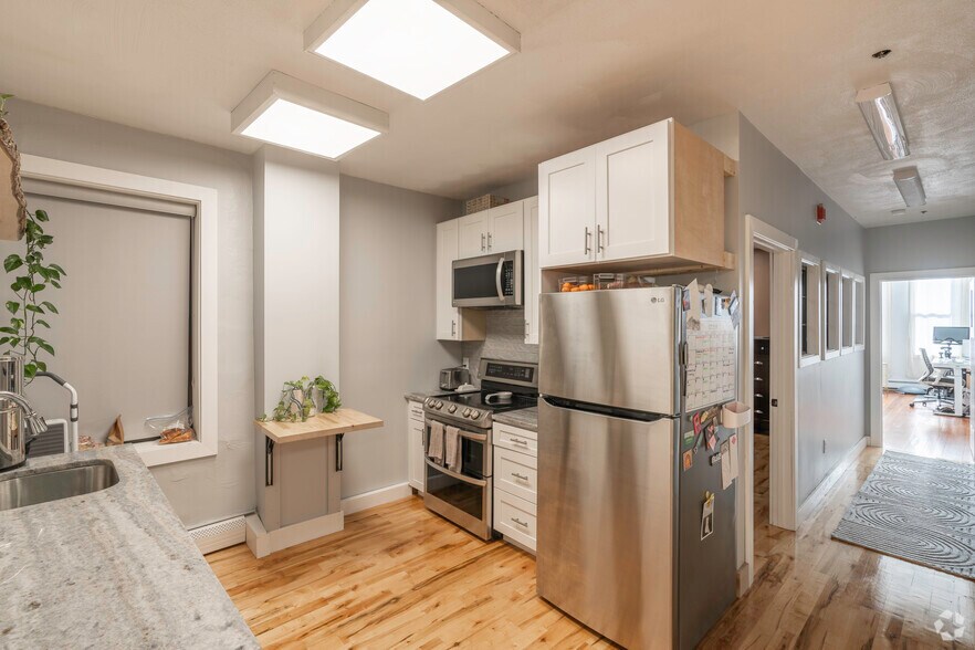 More Photos Of 139-145 Richmond St, Boston Apartments For Sale