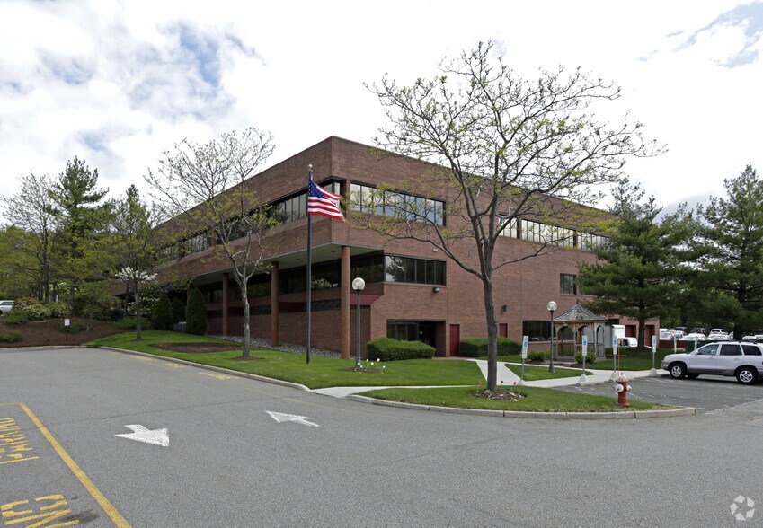 More Photos Of 960 MacArthur Blvd, Mahwah Office For Lease
