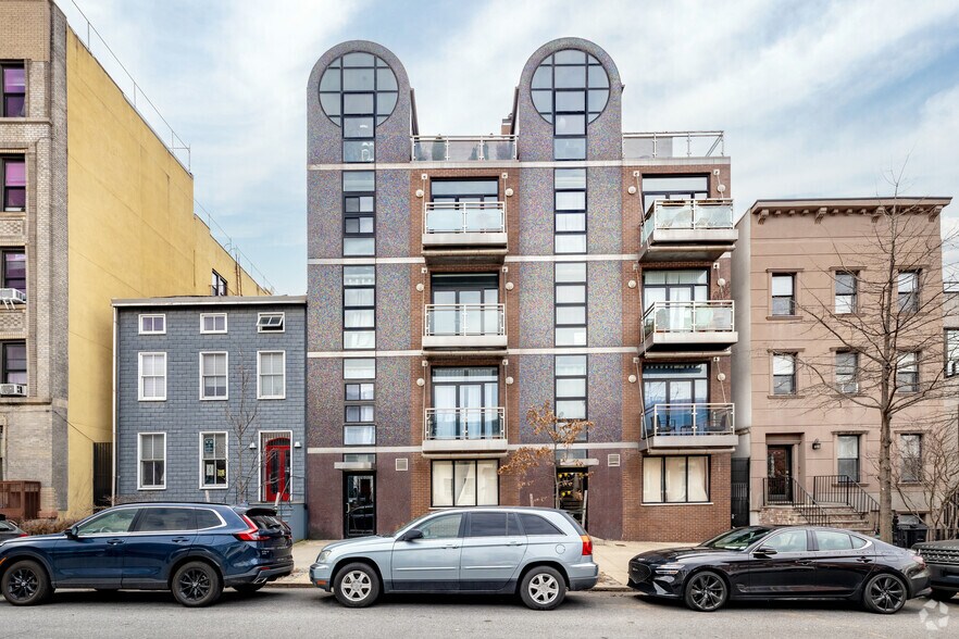 More Photos Of 80-82 Adelphi St, Brooklyn Apartments For Sale