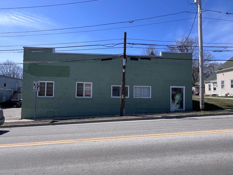 More Photos Of 7 Pine St, Rutland Office For Lease