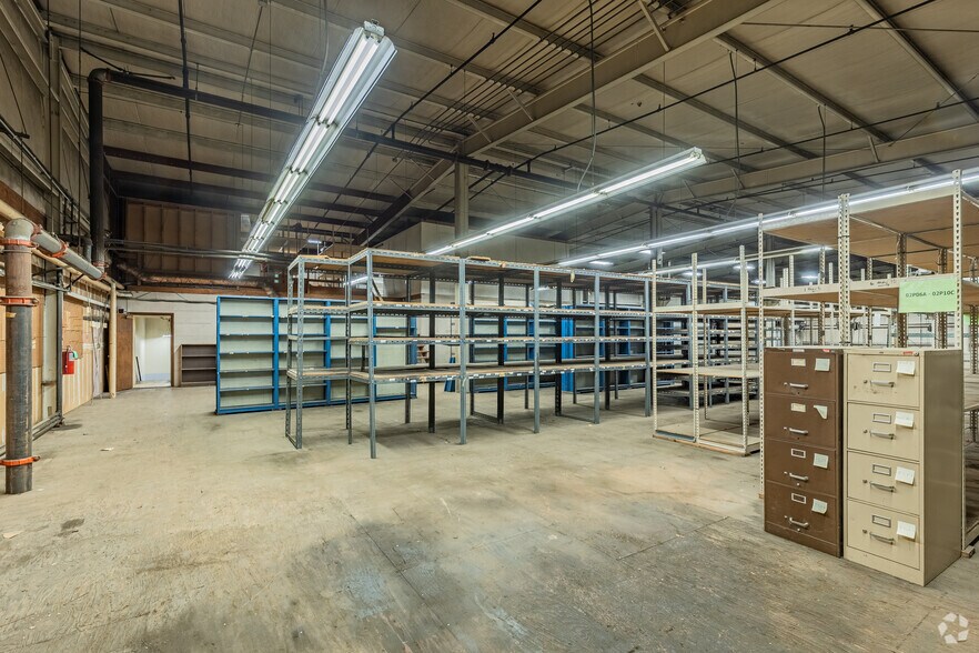 More Photos Of 6455 NE Columbia Blvd, Portland Warehouse For Lease