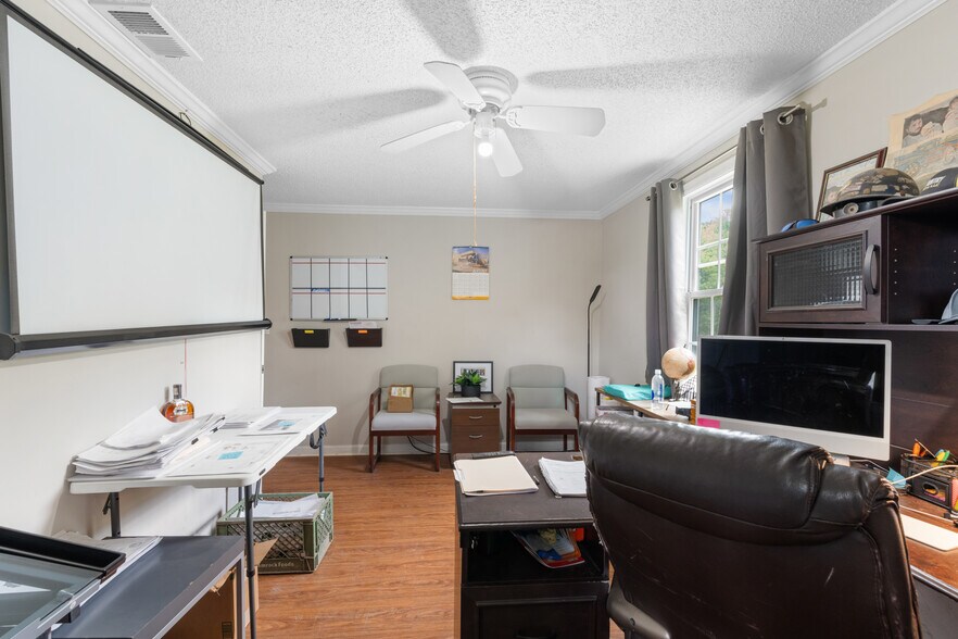 More Photos Of 5757 Ogeechee Rd, Savannah Flex For Lease