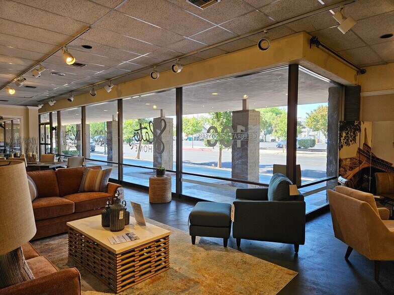 More Photos Of 345 W 18th St, Merced Storefront For Sale