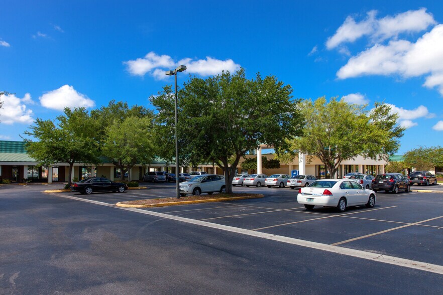 More Photos Of 5505-5805 Manatee Ave, Bradenton Unknown For Lease