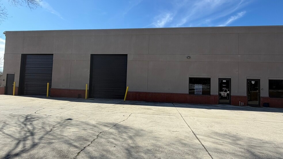More Photos Of 38 Southern Ct, Hiram Warehouse For Lease
