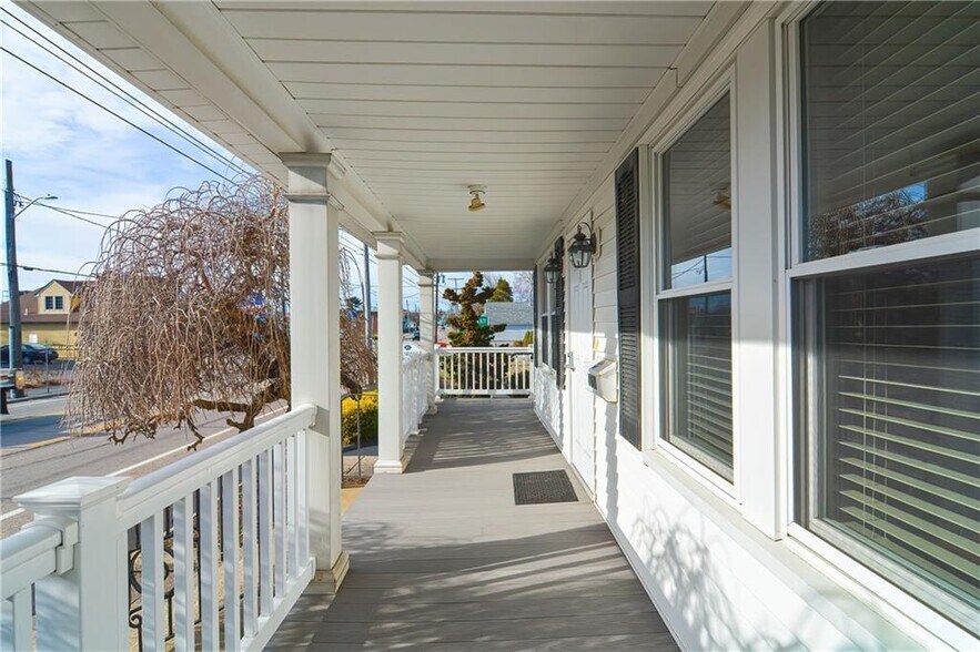 More Photos Of 468 Warren Ave, East Providence Medical For Sale