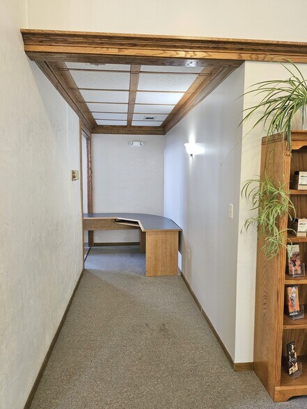 More Photos Of 662 New Castle Rd, Butler Office For Sale