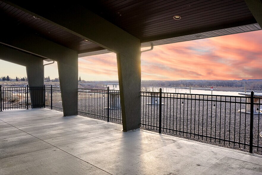 More Photos Of 2001 Yellowstone River Dr, Glendive Restaurant For Sale