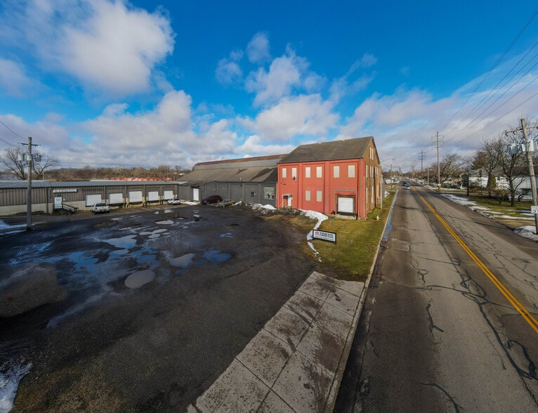 More Photos Of 2424 Columbus Rd, Springfield Warehouse For Sale