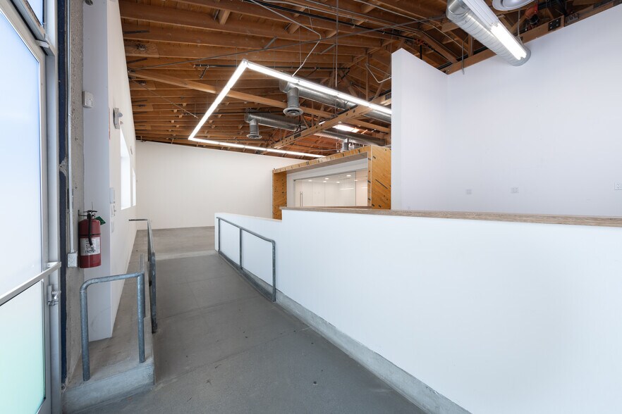 More Photos Of 6006 Washington Blvd, Culver City Loft Creative Space For Sale