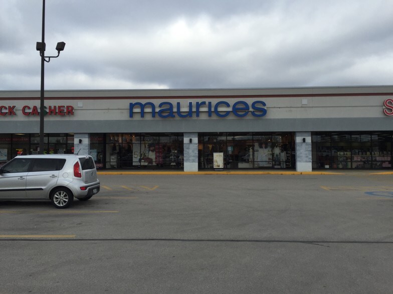 More Photos Of 215 Saint Robert Blvd, Saint Robert Storefront For Lease