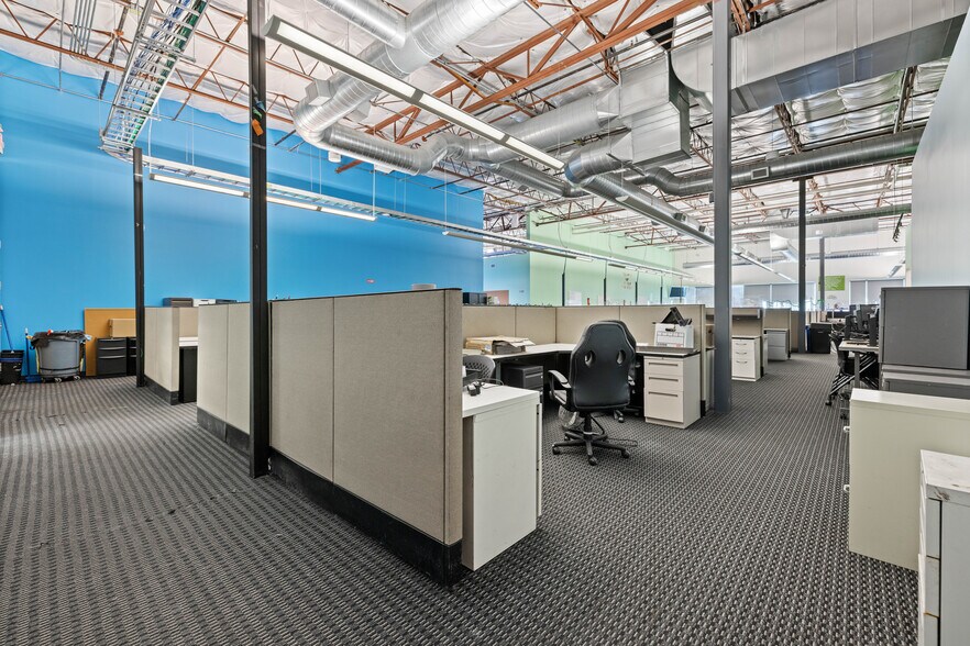 More Photos Of 9300 United Dr, Austin Unknown For Lease