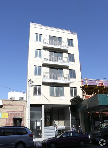 More Photos Of 943 60th St, Brooklyn Apartments For Sale